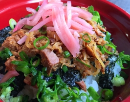 かつお生姜煮　漁師のぶっかけ丼（土佐久礼みなとオアシス）