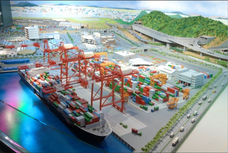 「物流ターミナル」大型ジオラマ模型