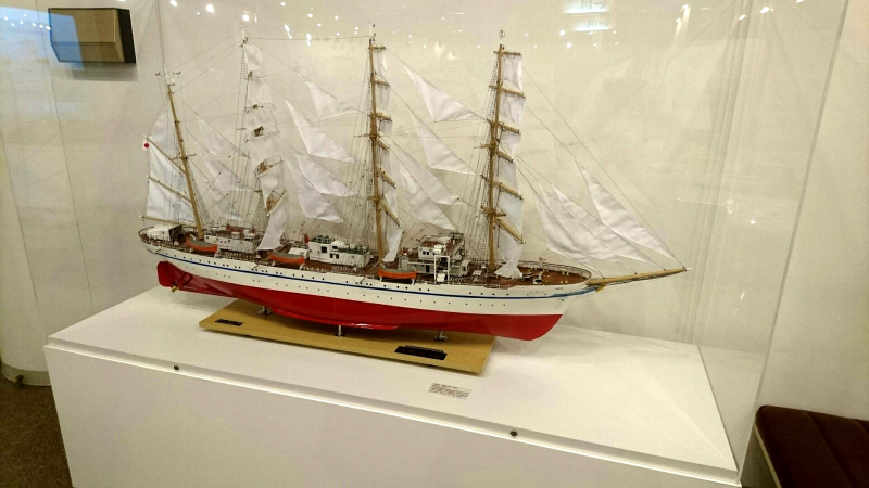 船模型「帆船 日本丸 (二代目)」（1/65）規格：長さ1700ｍｍ　高さ950ｍｍ　幅400ｍｍ